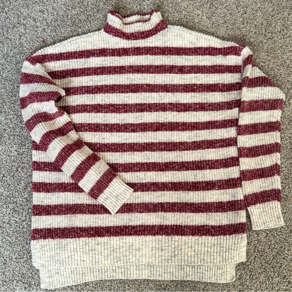 American Eagle Outfitter Stripe Wine Read and Light Brown Sweater Size Medium - Picture 2 of 12